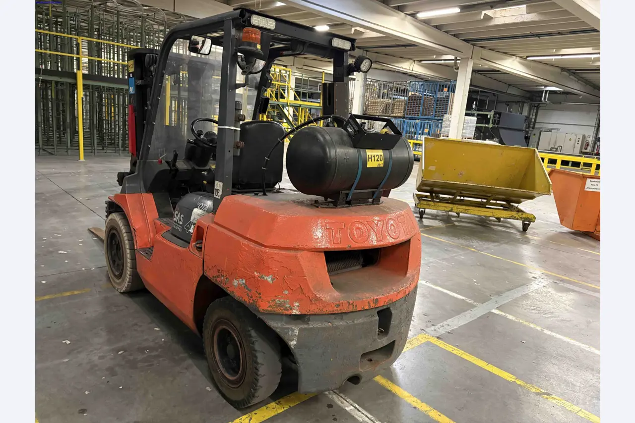 Uzavření závodu společnosti Balta Industries (Belgie) – výrobní závody výrobce koberců-3