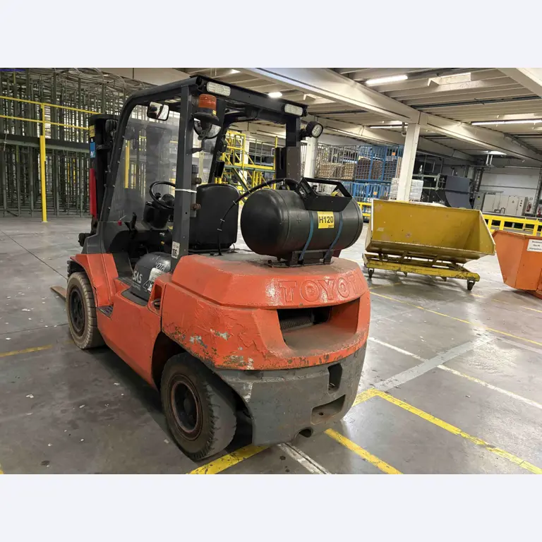 Uzavření závodu společnosti Balta Industries (Belgie) – výrobní závody výrobce koberců-3