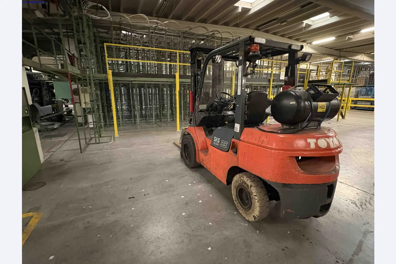 Uzavření závodu společnosti Balta Industries (Belgie) – výrobní závody výrobce koberců-3
