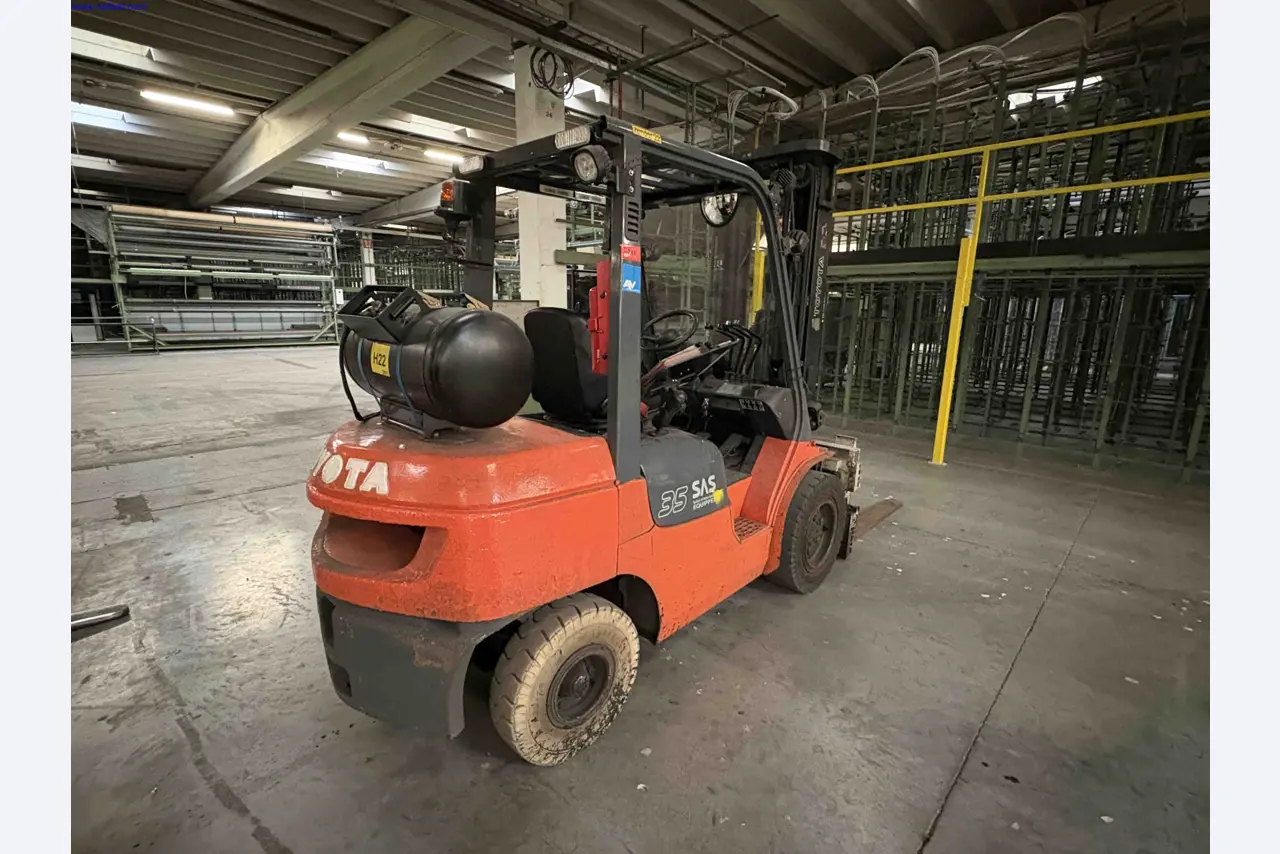 Uzavření závodu společnosti Balta Industries (Belgie) – výrobní závody výrobce koberců-4