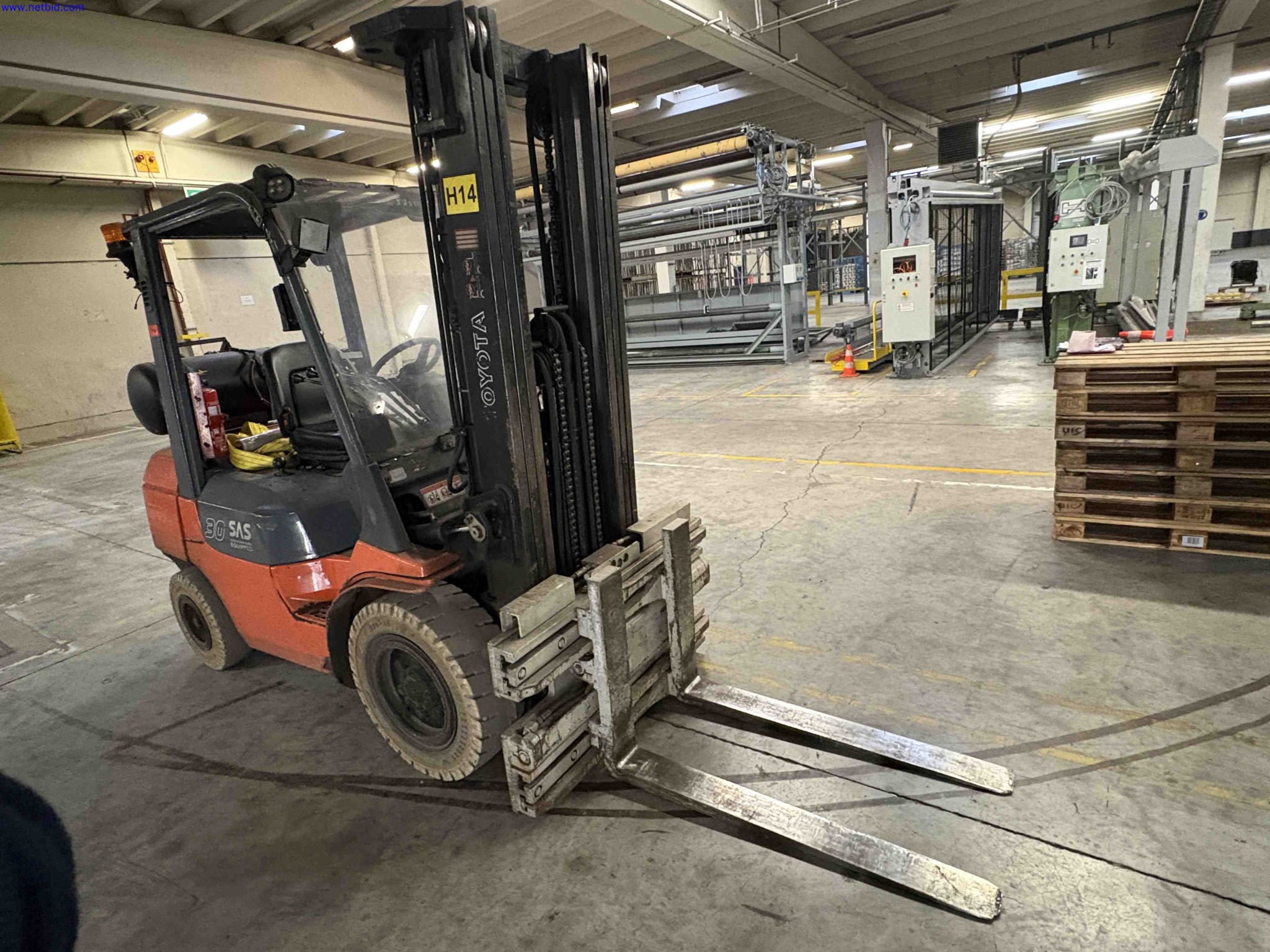 Uzavření závodu společnosti Balta Industries (Belgie) – výrobní závody výrobce koberců-1