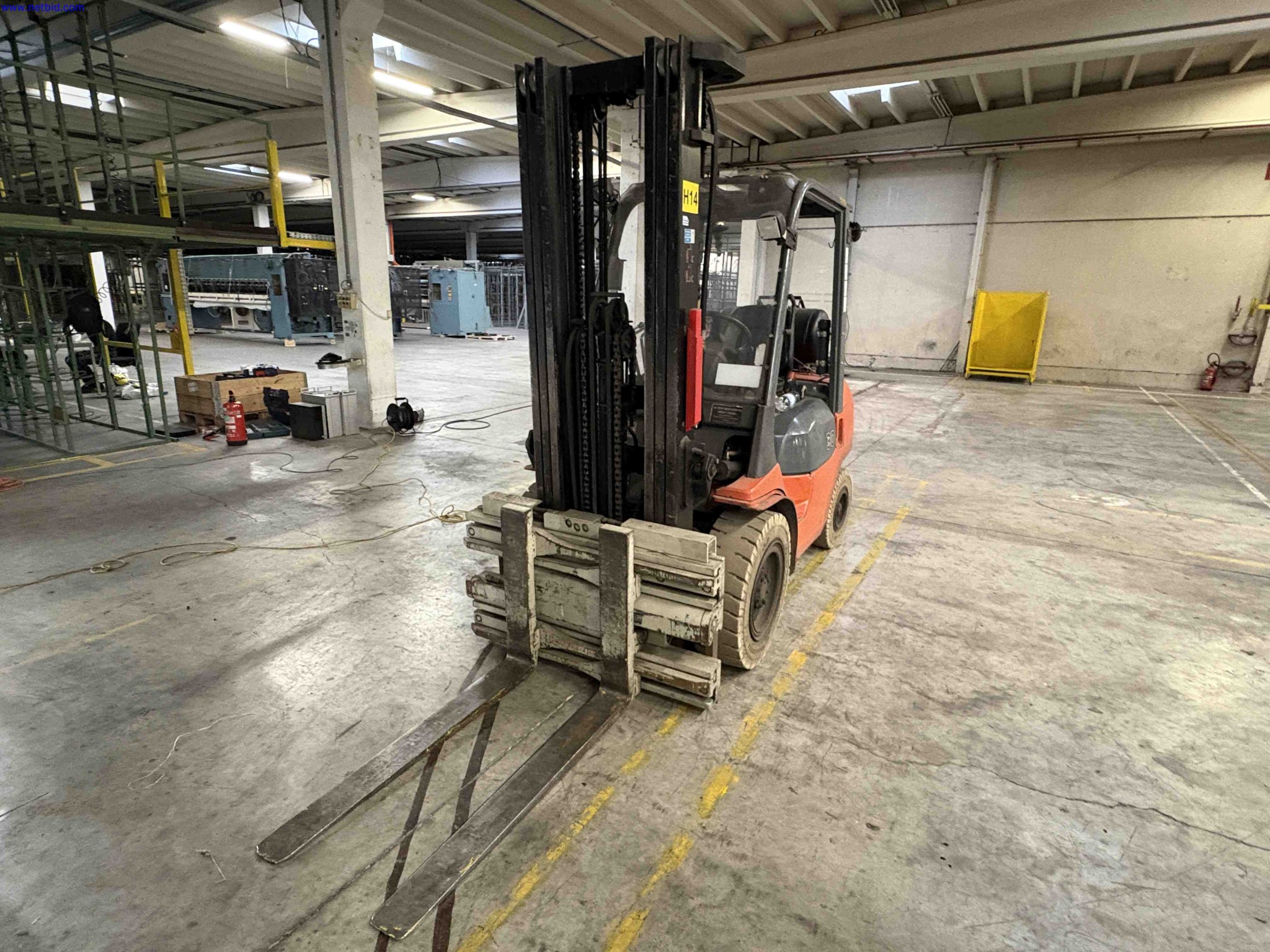 Counterbalance Fork Lift Truck Toyota 02-7FGF30 – foto 2 – kavel bij NetBid, Sint Baafs Vijve