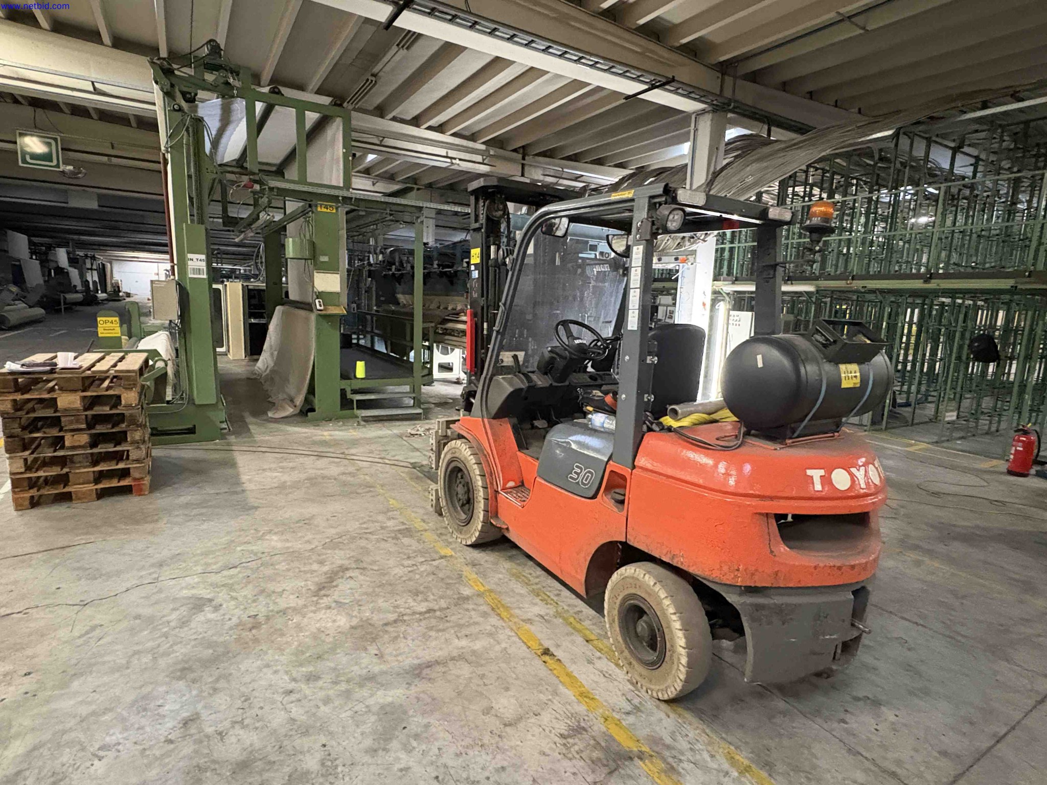 Counterbalance Fork Lift Truck Toyota 02-7FGF30 – foto 3 – kavel bij NetBid, Sint Baafs Vijve
