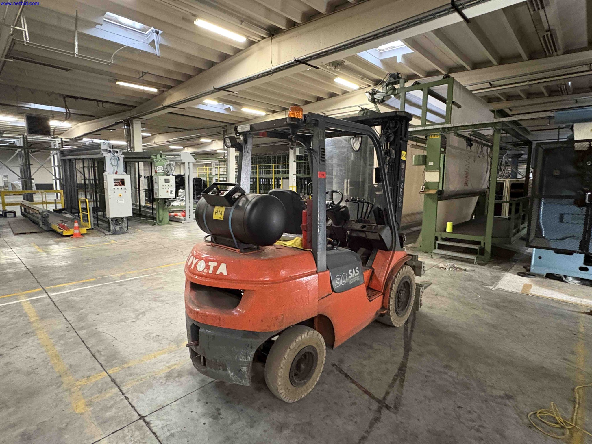 Counterbalance Fork Lift Truck Toyota 02-7FGF30 – foto 4 – kavel bij NetBid, Sint Baafs Vijve