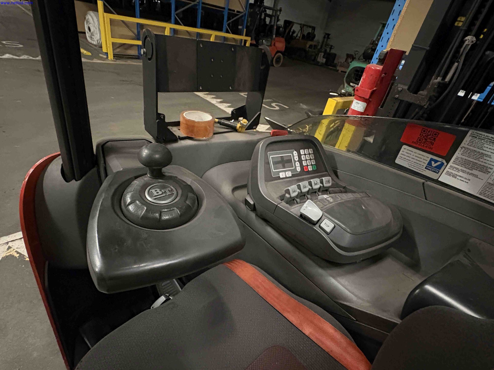 Battery Electric Reach Truck Toyota BT RREQ250 – foto 5 – kavel bij NetBid, Sint Baafs Vijve