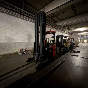 Elektrický vysokozdvižný vozík s výsuvným ramenem Toyota BT RREQ250