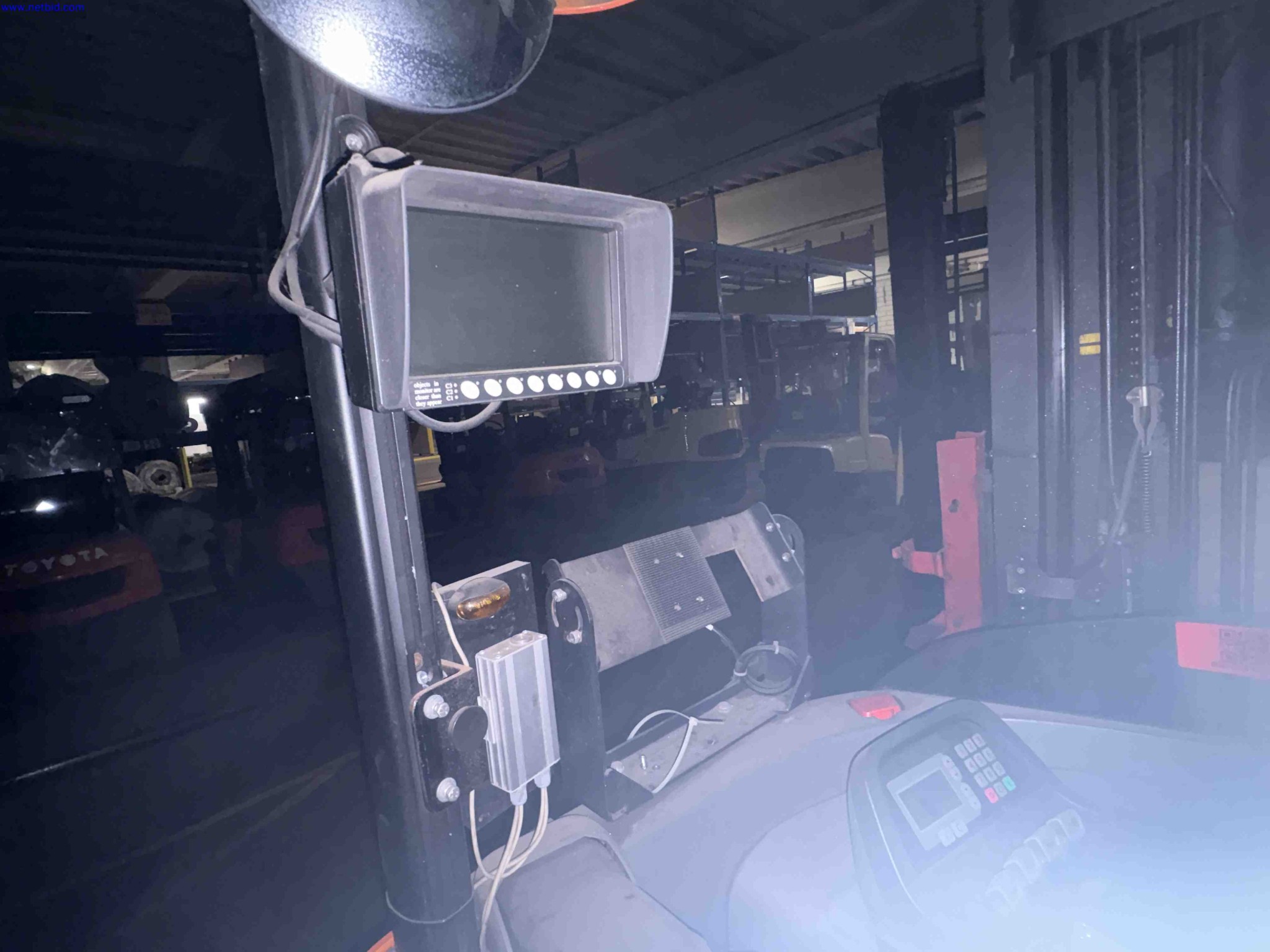 Battery Electric Reach Truck Toyota BT RREQ250 – foto 6 – kavel bij NetBid, Sint Baafs Vijve