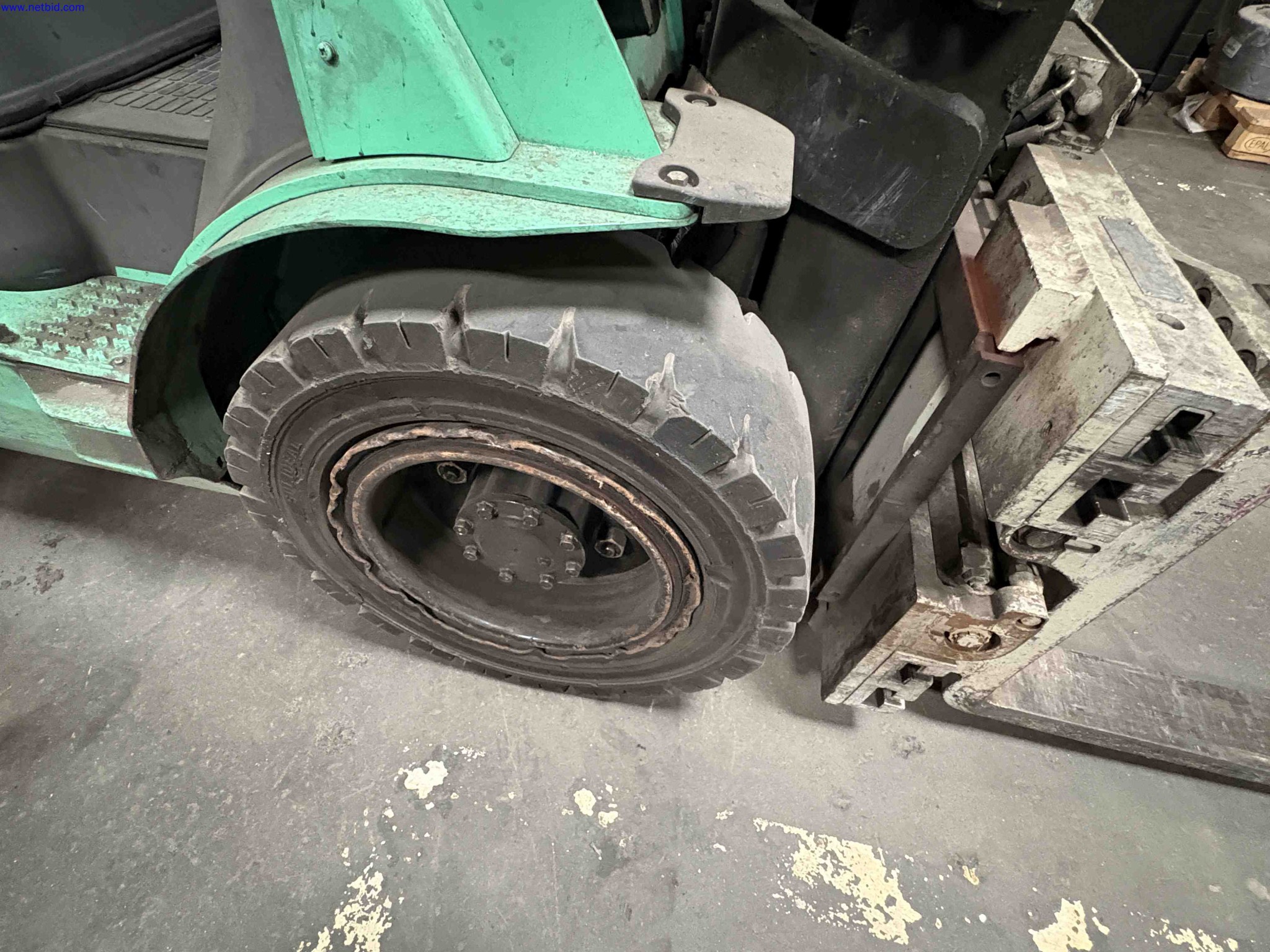 Counter Balance Fork Lift Truck Mitsubishi FG35N – foto 13 – kavel bij NetBid, Sint Baafs Vijve