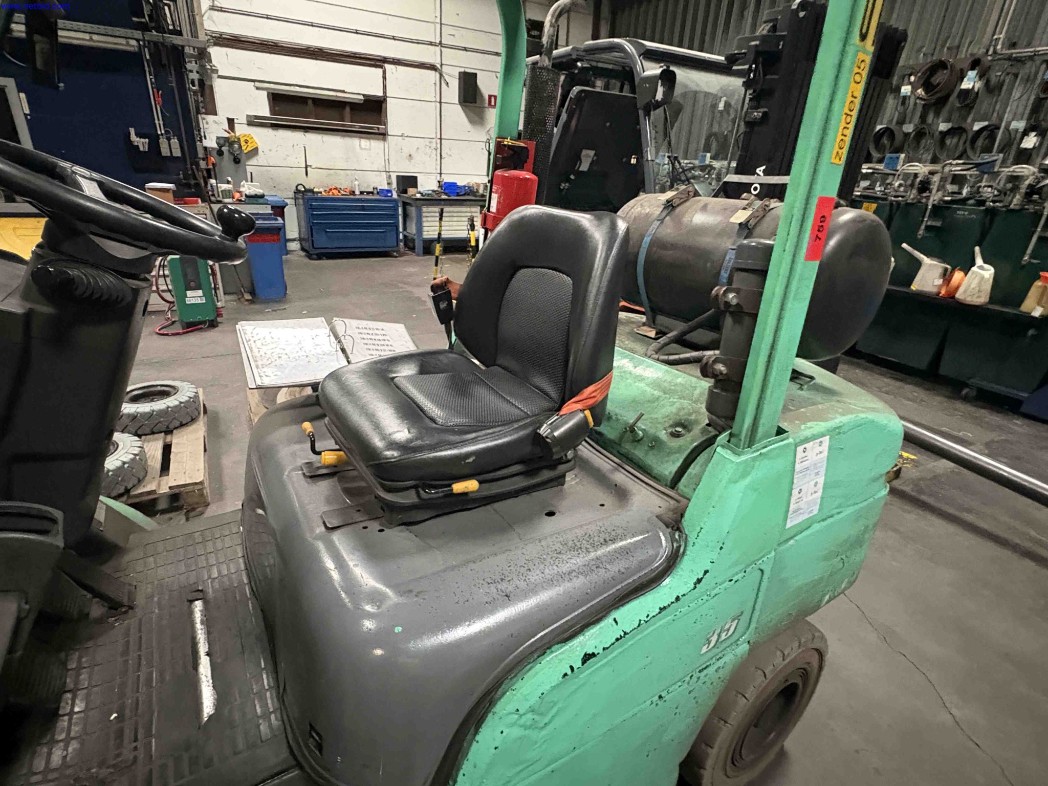 Counter Balance Fork Lift Truck Mitsubishi FG35N – foto 8 – kavel bij NetBid, Sint Baafs Vijve