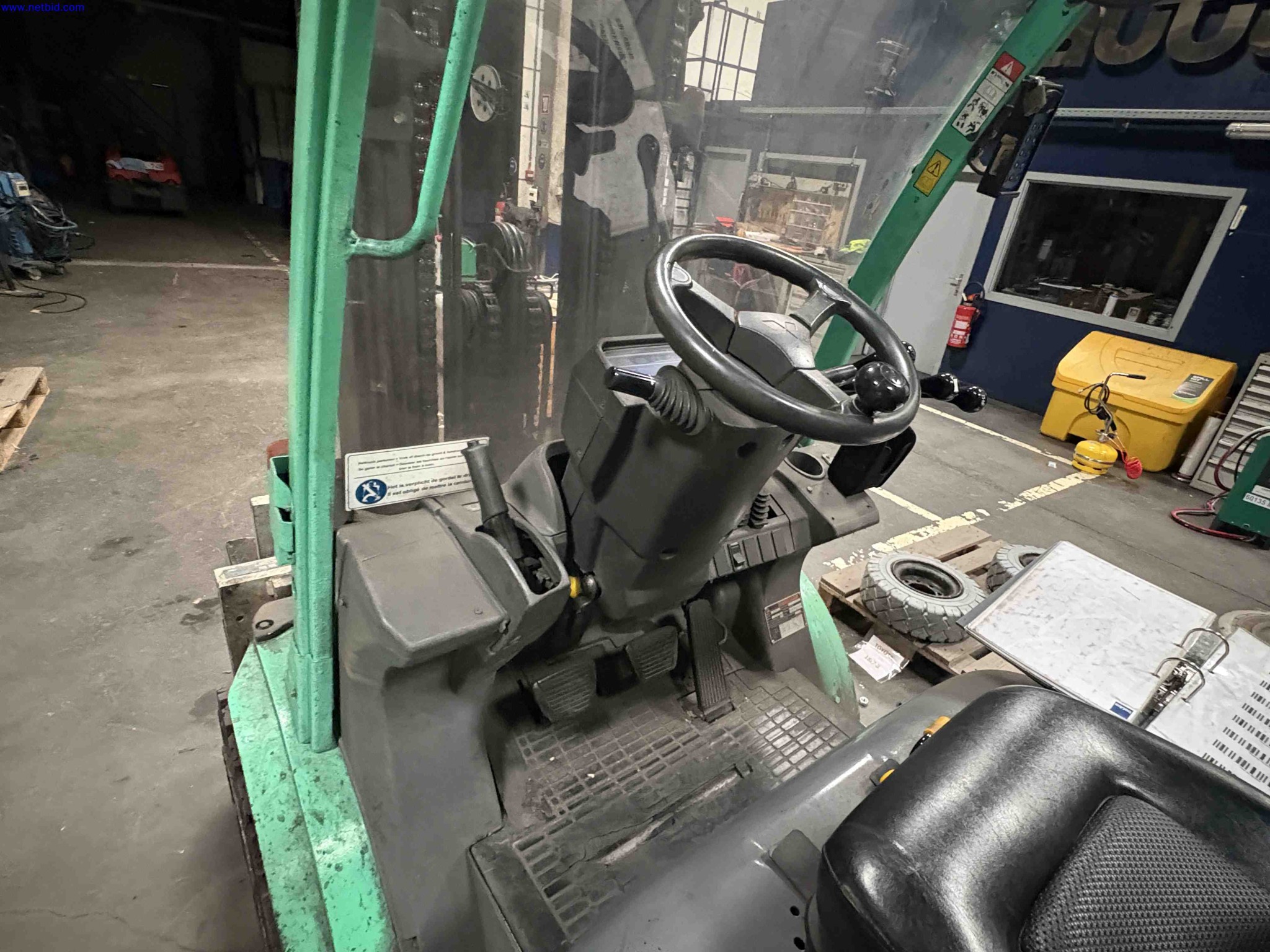 Counter Balance Fork Lift Truck Mitsubishi FG35N – foto 9 – kavel bij NetBid, Sint Baafs Vijve