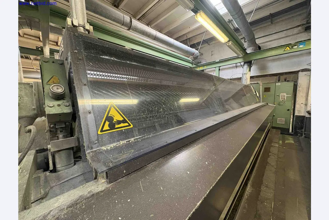 Uzavření závodu společnosti Balta Industries (Belgie) – výrobní závody výrobce koberců-20