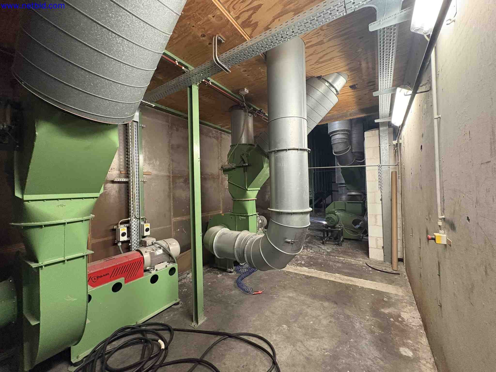 Uzavření závodu společnosti Balta Industries (Belgie) – výrobní závody výrobce koberců-58
