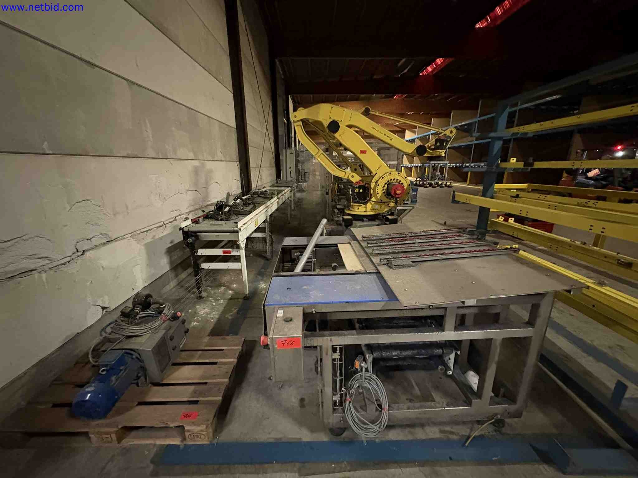 Automated Industrial Packaging Line with Robotic Handling and Hot Melt Adhesive System. Smurfit Kappa 2013 – foto 9 – kavel bij NetBid, Sint Baafs Vijve