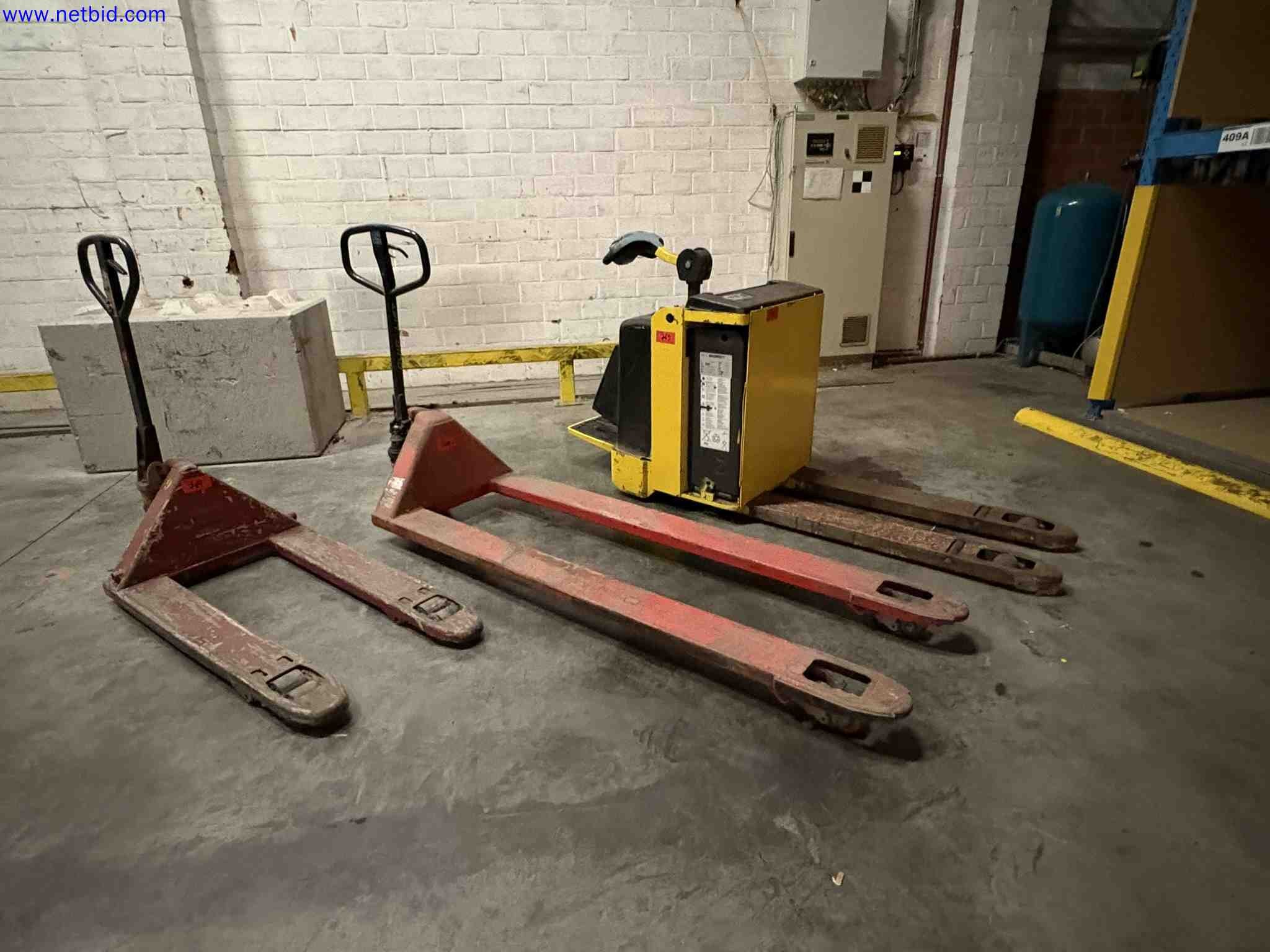 3 Pallet Trucks Hyster – foto 12 – kavel bij NetBid, Sint Baafs Vijve