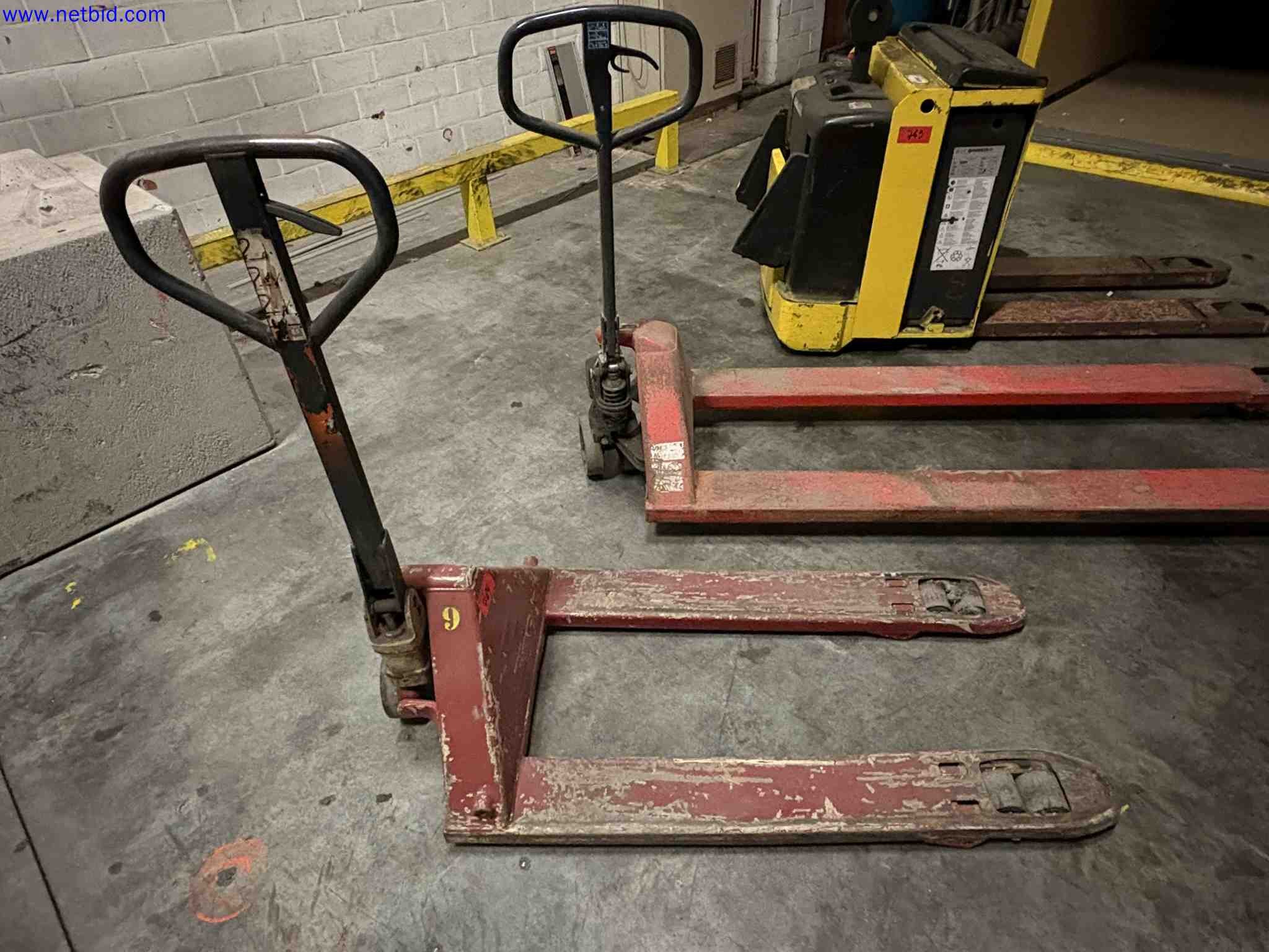 3 Pallet Trucks Hyster – foto 2 – kavel bij NetBid, Sint Baafs Vijve