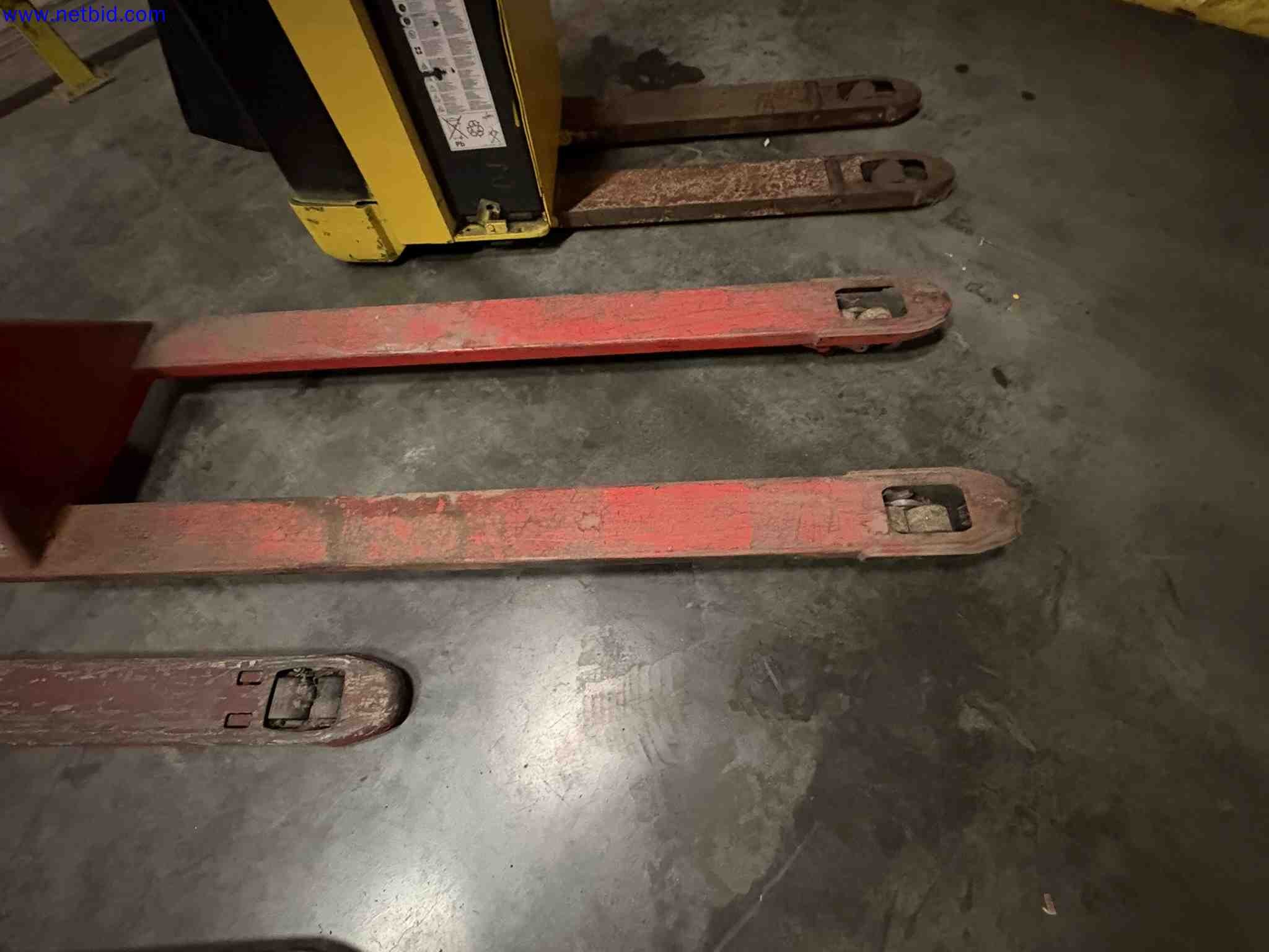 3 Pallet Trucks Hyster – foto 6 – kavel bij NetBid, Sint Baafs Vijve