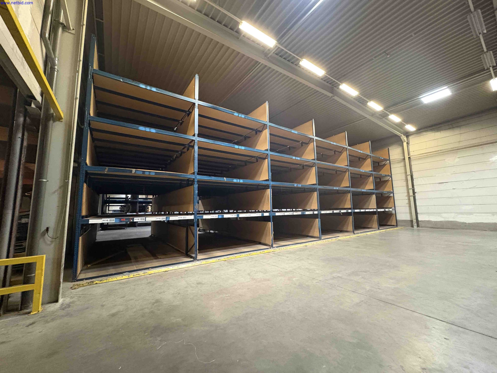 High Bay Wide Span Carpet Storage Racking – foto 13 – kavel bij NetBid, Sint Baafs Vijve