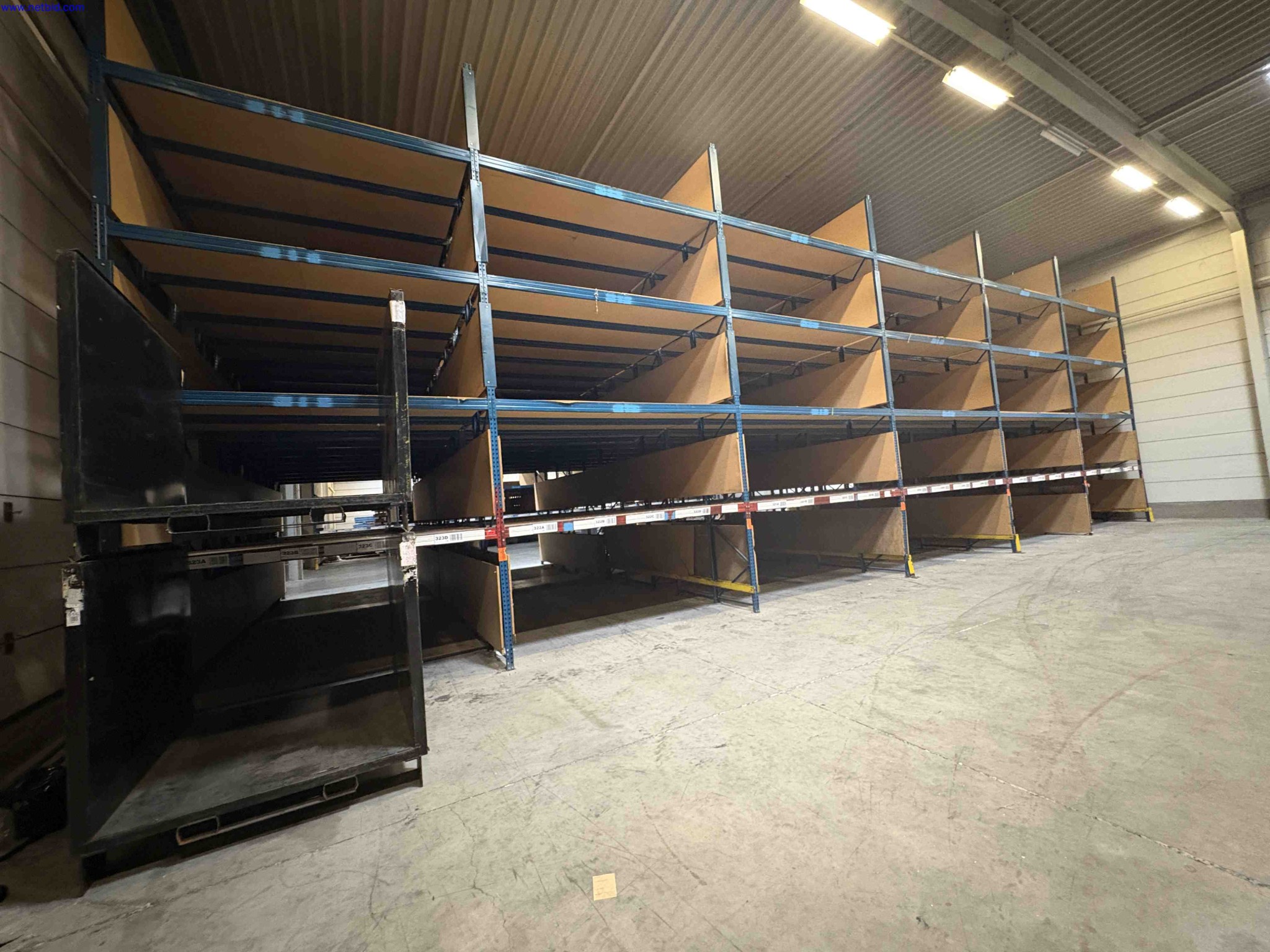 High Bay Wide Span Carpet Storage Racking – foto 21 – kavel bij NetBid, Sint Baafs Vijve