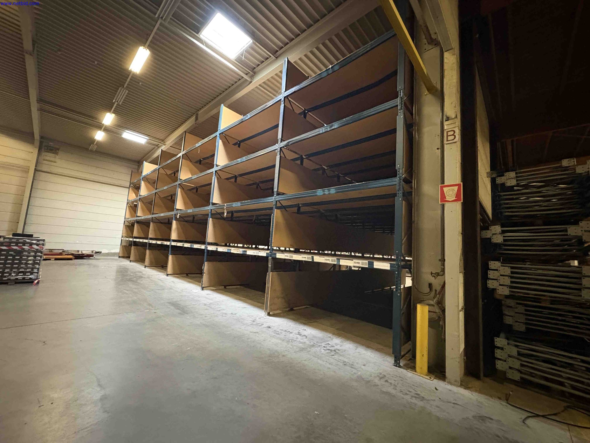 High Bay Wide Span Carpet Storage Racking – foto 22 – kavel bij NetBid, Sint Baafs Vijve