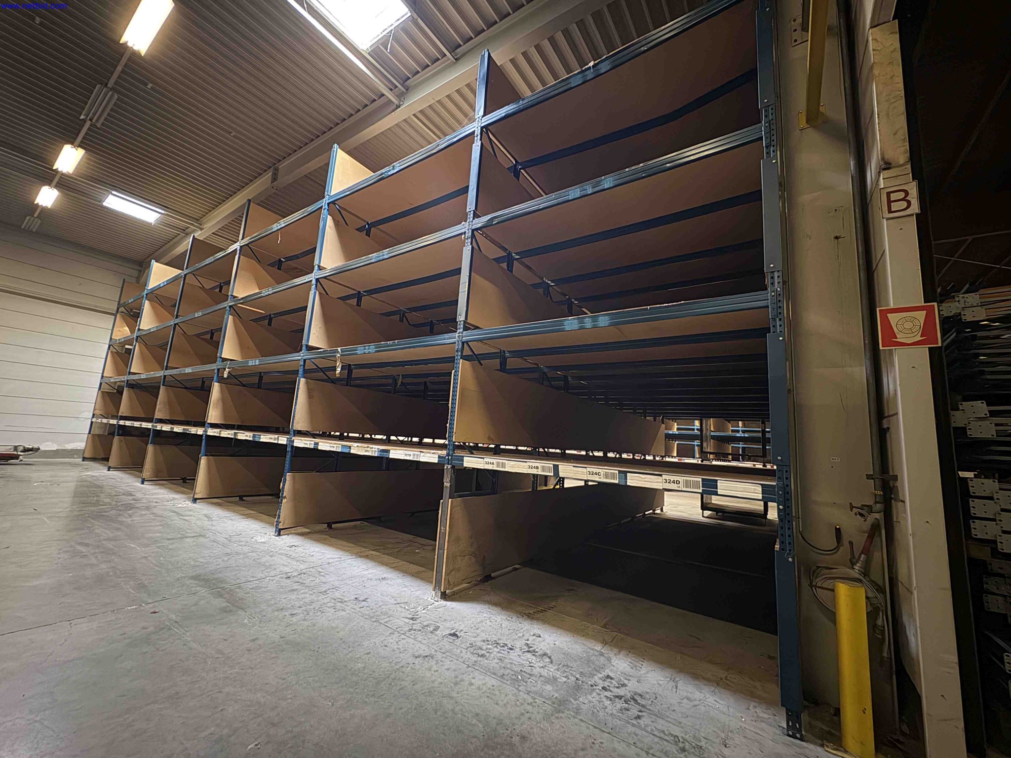 High Bay Wide Span Carpet Storage Racking – foto 23 – kavel bij NetBid, Sint Baafs Vijve