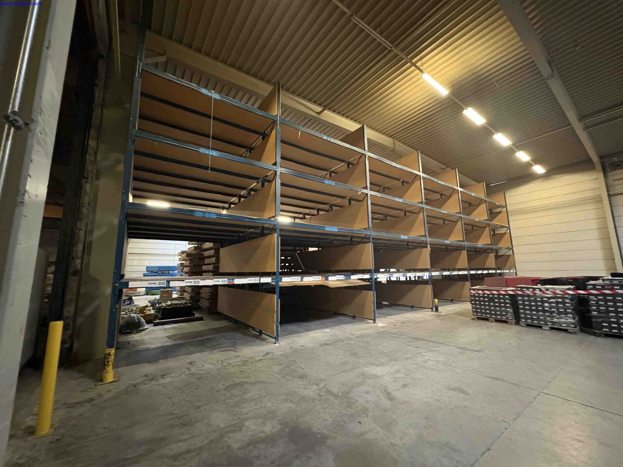 High Bay Wide Span Carpet Storage Racking – foto 24 – kavel bij NetBid, Sint Baafs Vijve