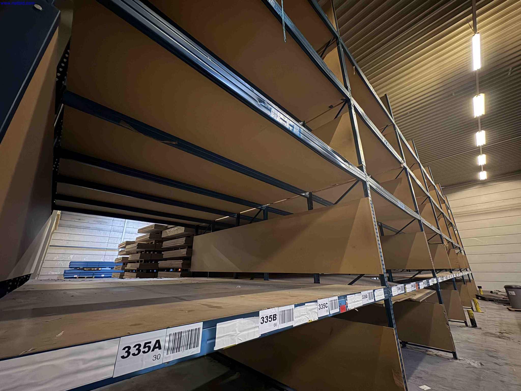 High Bay Wide Span Carpet Storage Racking – foto 25 – kavel bij NetBid, Sint Baafs Vijve