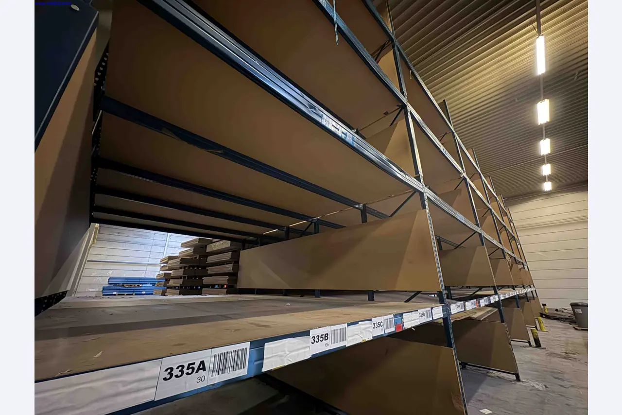 Uzavření závodu společnosti Balta Industries (Belgie) – výrobní závody výrobce koberců-25