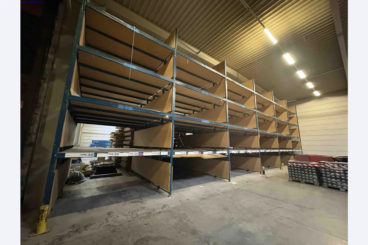 Uzavření závodu společnosti Balta Industries (Belgie) – výrobní závody výrobce koberců-27
