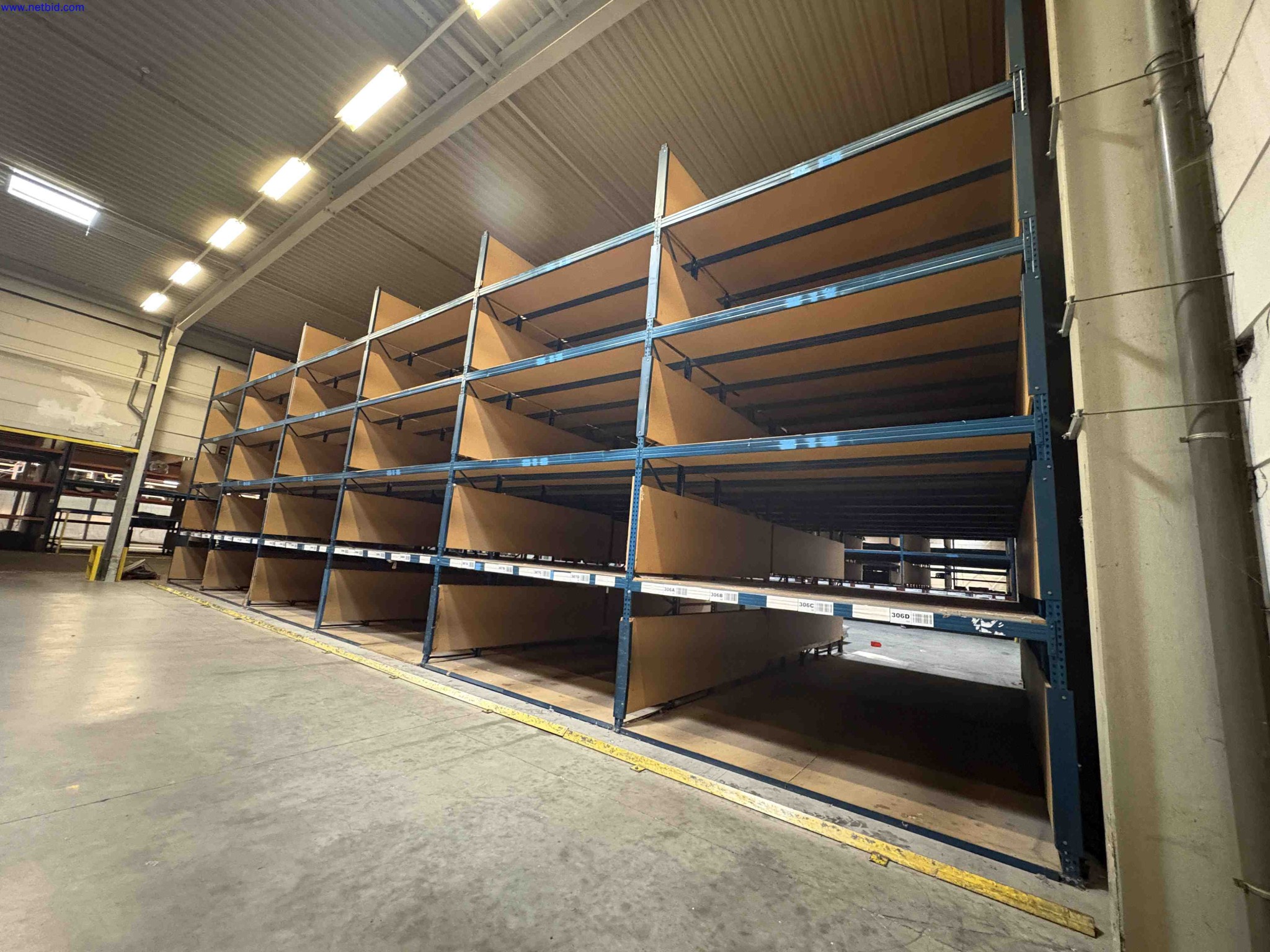 High Bay Wide Span Carpet Storage Racking – foto 9 – kavel bij NetBid, Sint Baafs Vijve