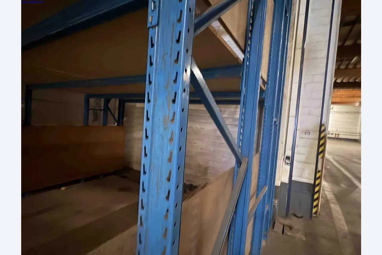 Uzavření závodu společnosti Balta Industries (Belgie) – výrobní závody výrobce koberců-11