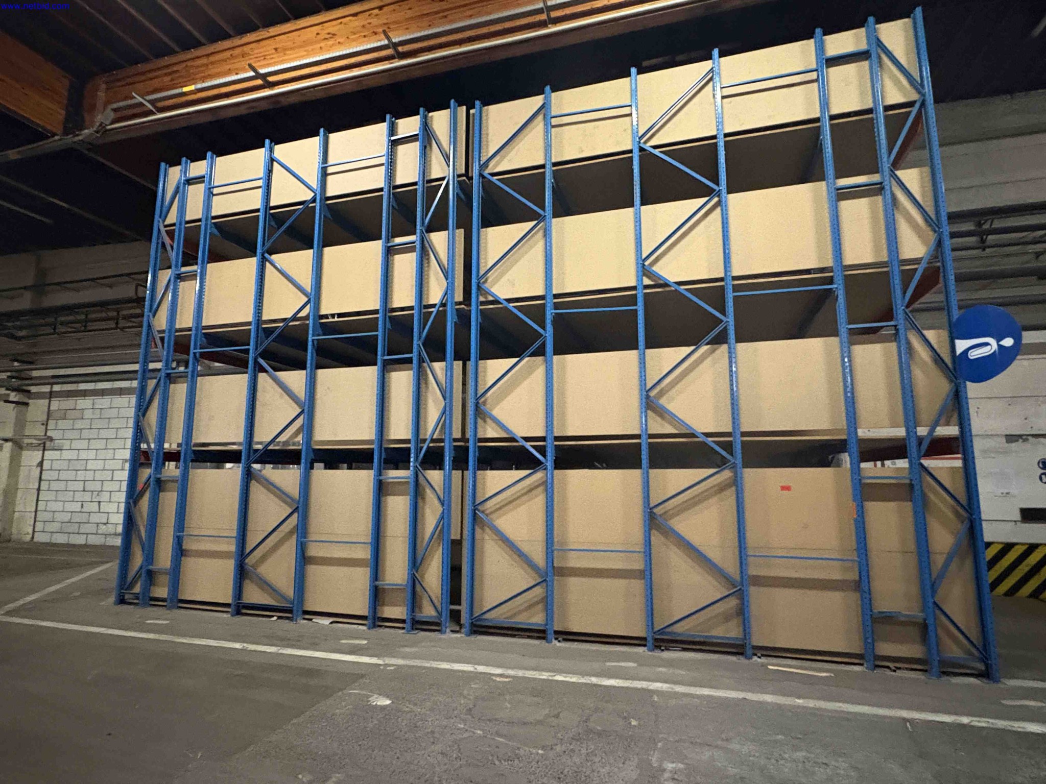 of high-bay, wide-span carpet storage racking – foto 5 – kavel bij NetBid, Sint Baafs Vijve