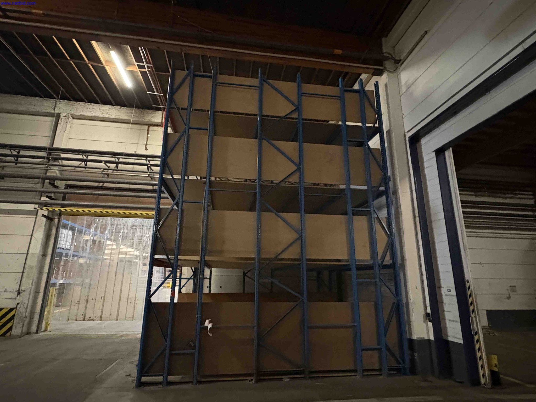 of high-bay, wide-span carpet storage racking – foto 9 – kavel bij NetBid, Sint Baafs Vijve