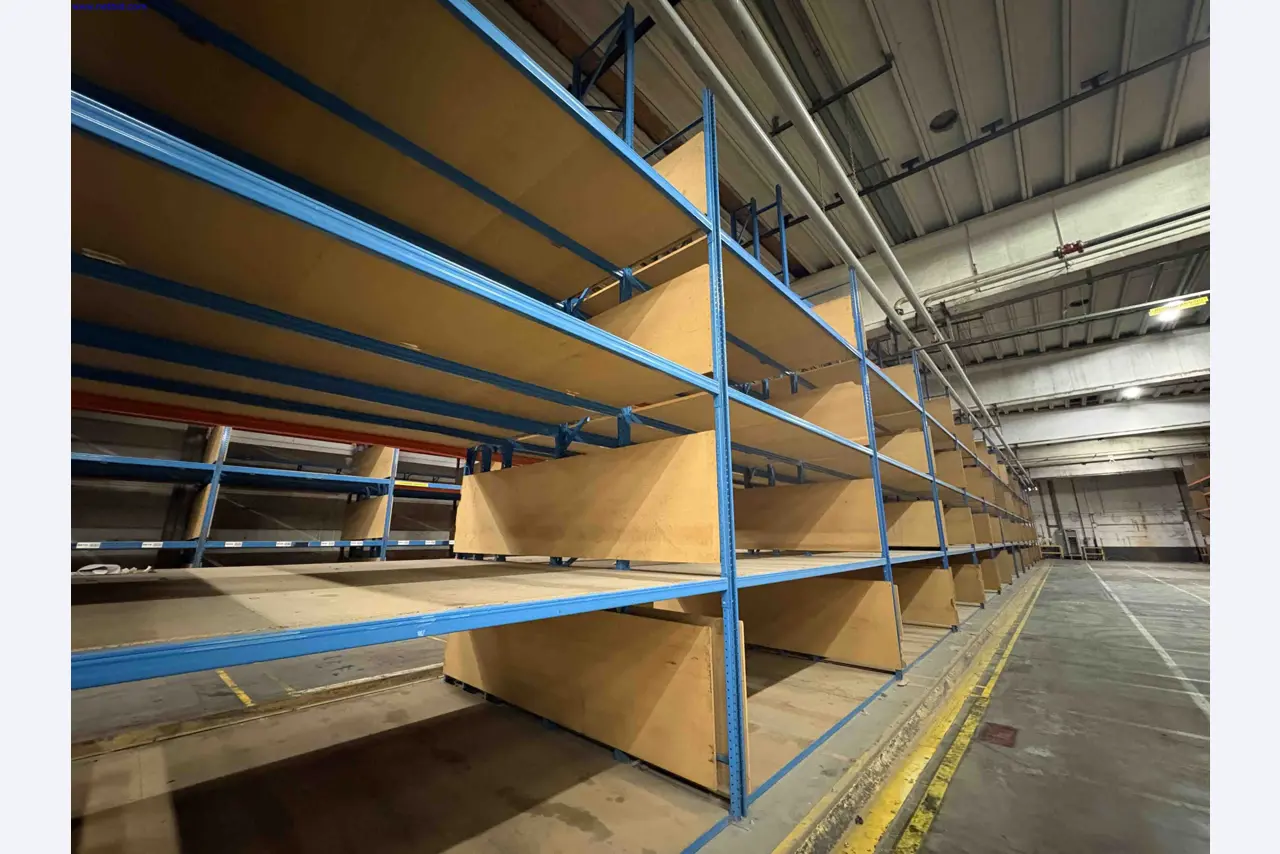 Uzavření závodu společnosti Balta Industries (Belgie) – výrobní závody výrobce koberců-11