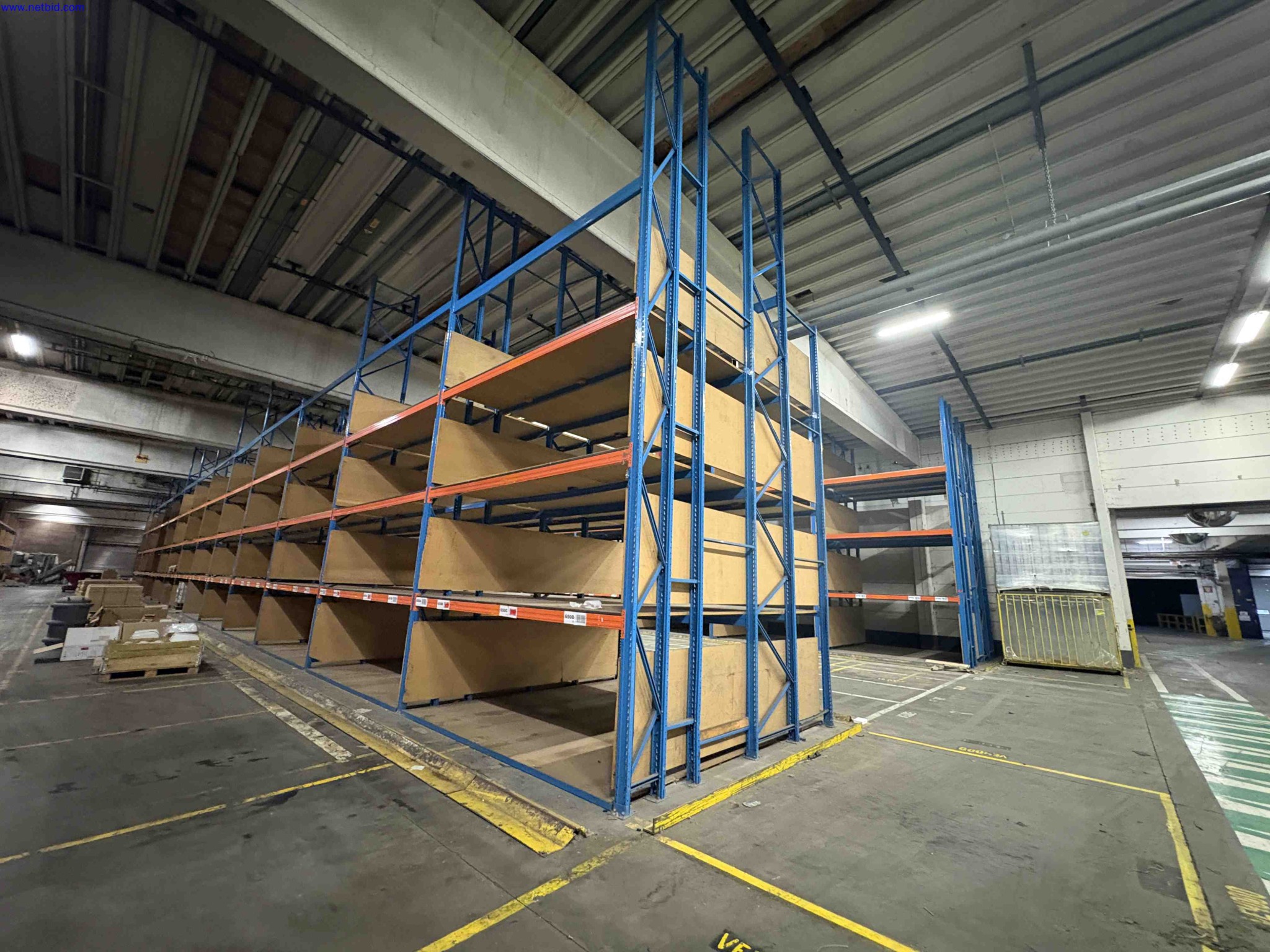 High Bay Wide Frame Boltless Racking – foto 13 – kavel bij NetBid, Sint Baafs Vijve