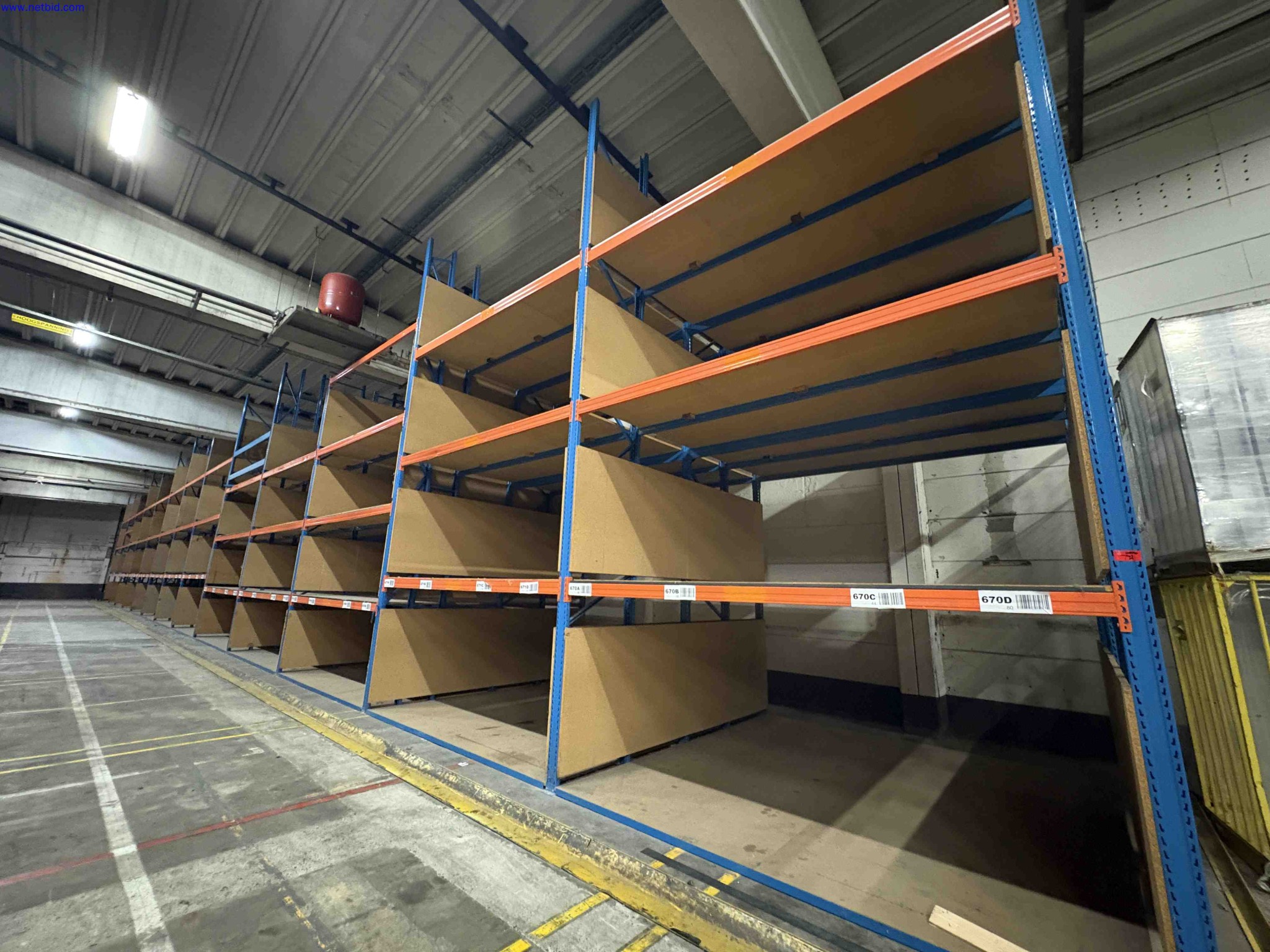 High Bay Wide Frame Boltless Racking – foto 15 – kavel bij NetBid, Sint Baafs Vijve