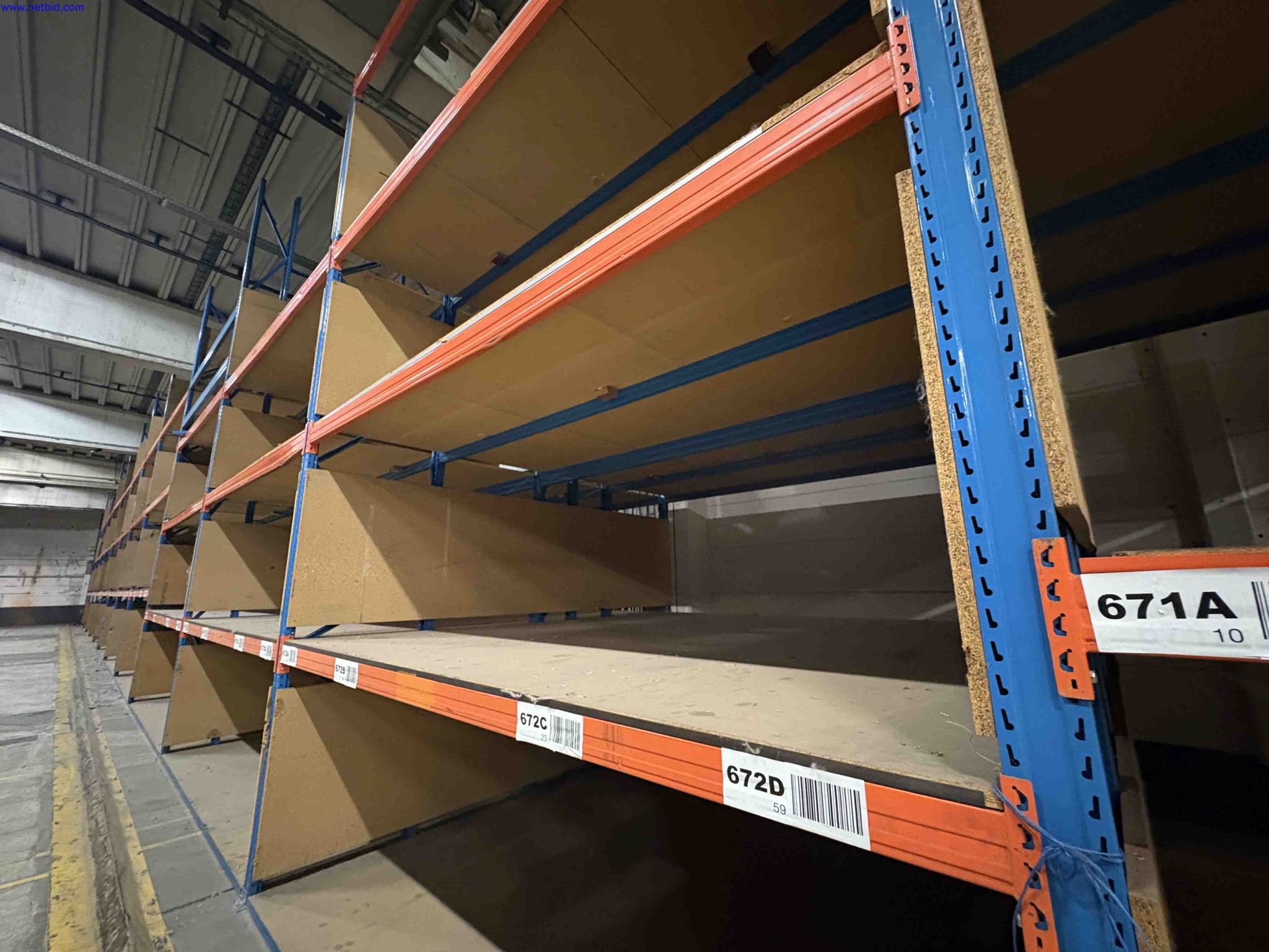 High Bay Wide Frame Boltless Racking – foto 18 – kavel bij NetBid, Sint Baafs Vijve