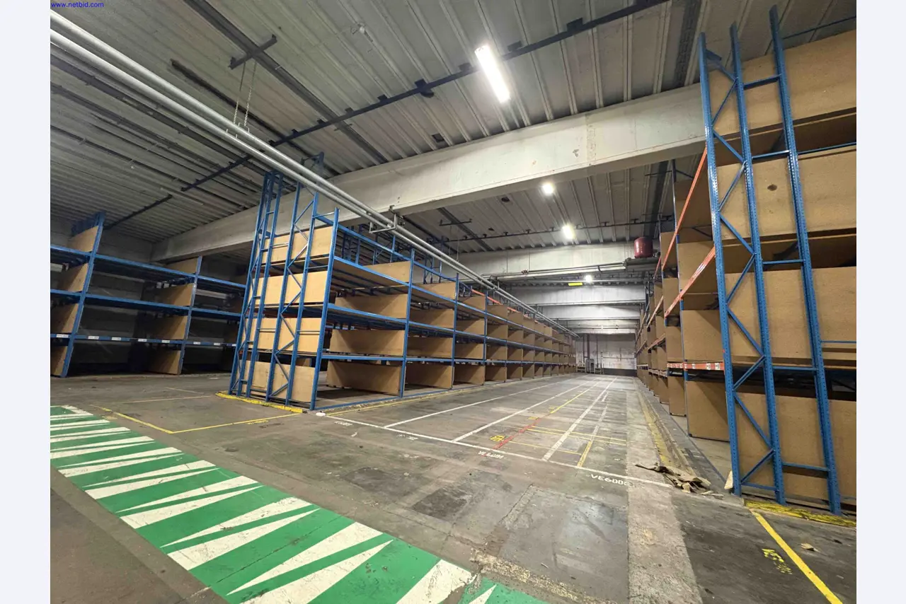 Uzavření závodu společnosti Balta Industries (Belgie) – výrobní závody výrobce koberců-19