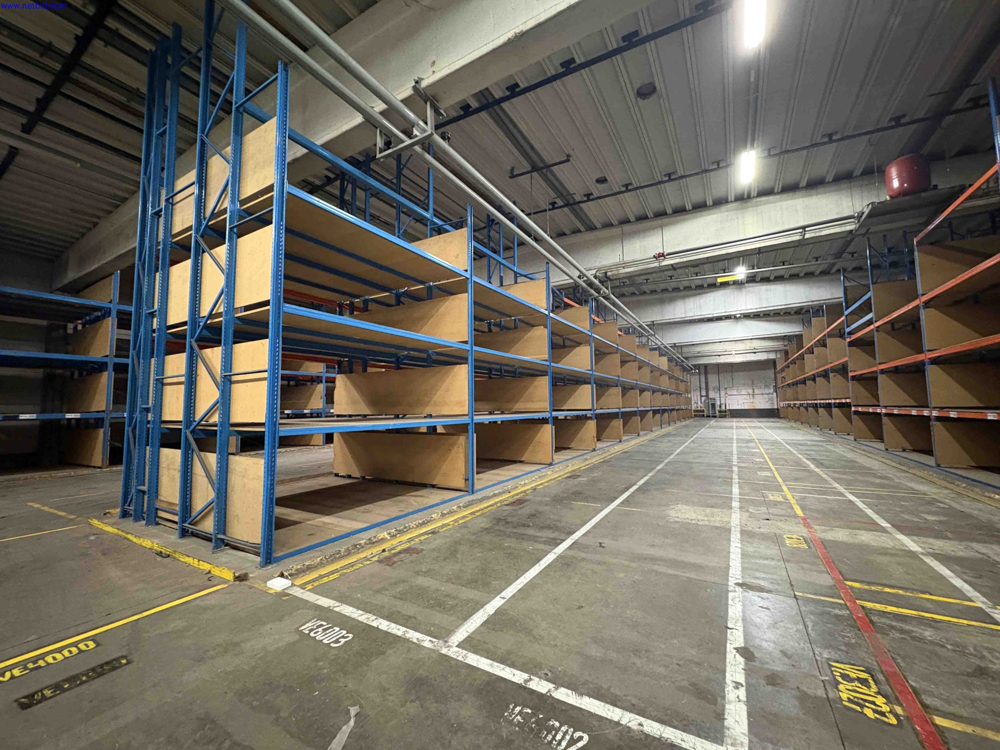 High Bay Wide Frame Boltless Racking – foto 8 – kavel bij NetBid, Sint Baafs Vijve