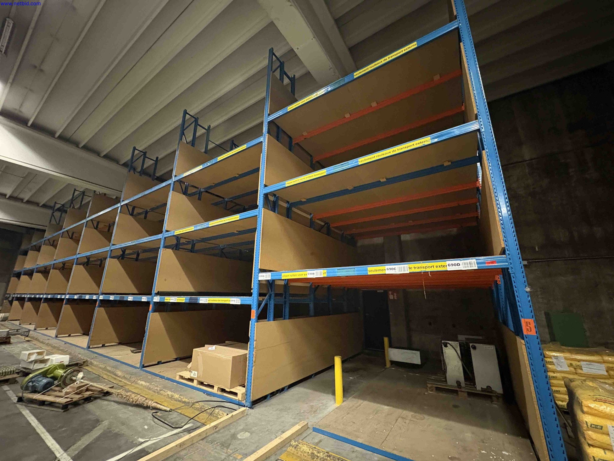 High Bay Wide Boltless Racking – foto 3 – kavel bij NetBid, Sint Baafs Vijve