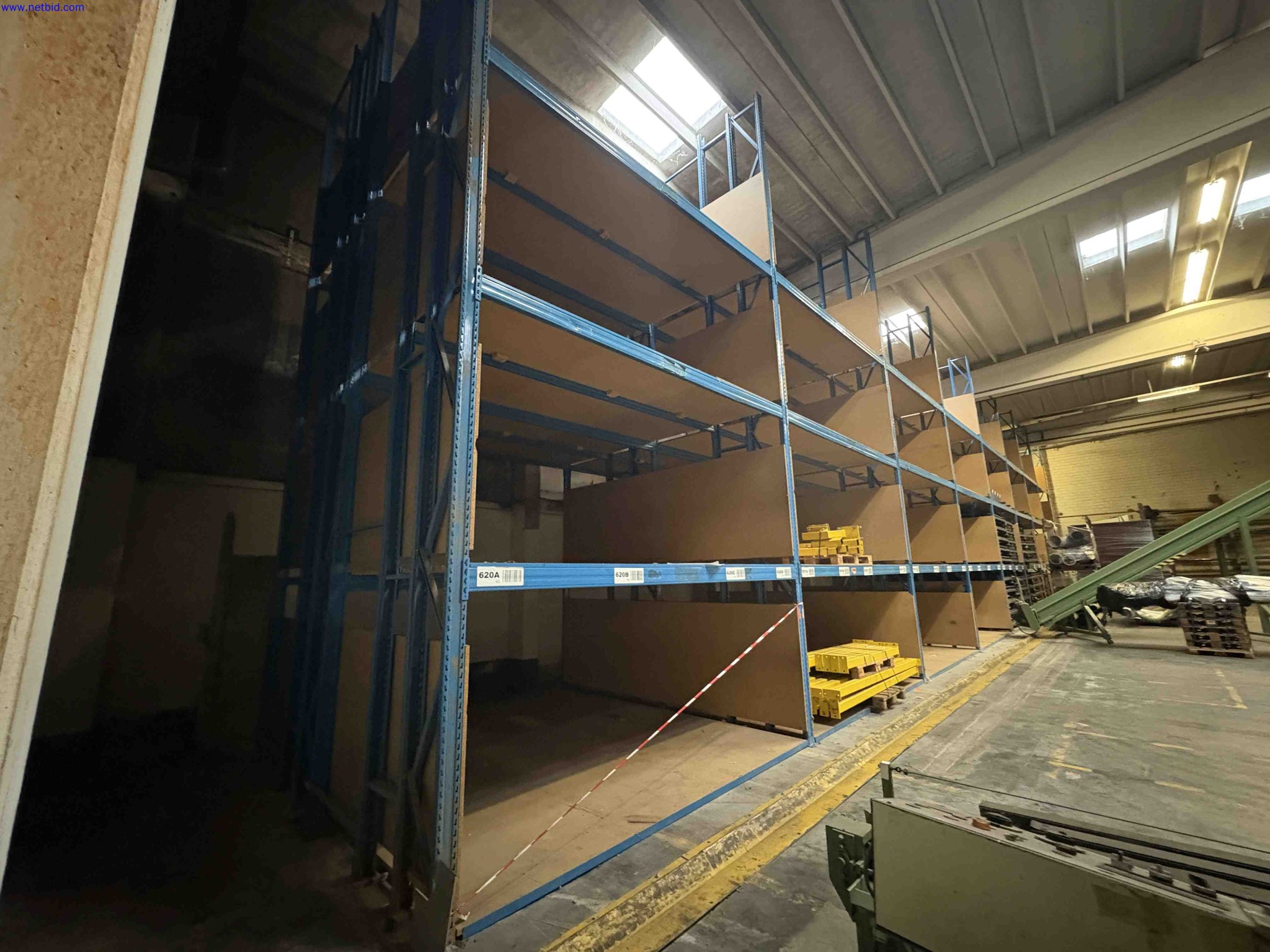 High Bay Wide Boltless Racking – foto 8 – kavel bij NetBid, Sint Baafs Vijve