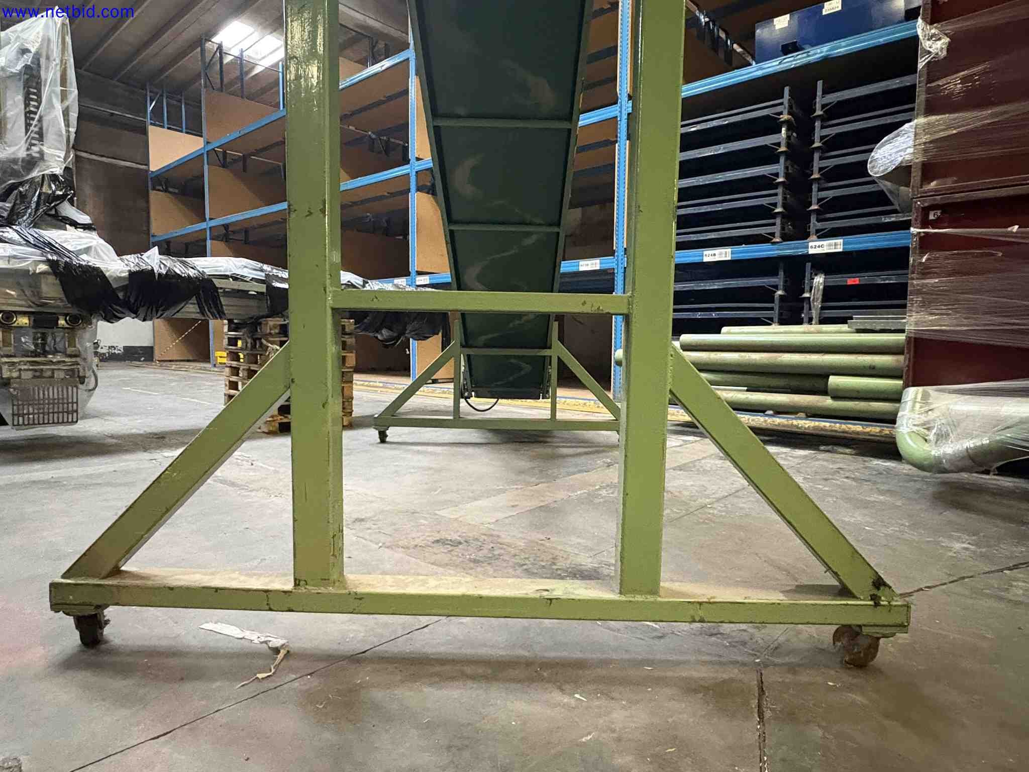 Mobile conveyor belt – foto 6 – kavel bij NetBid, Sint Baafs Vijve