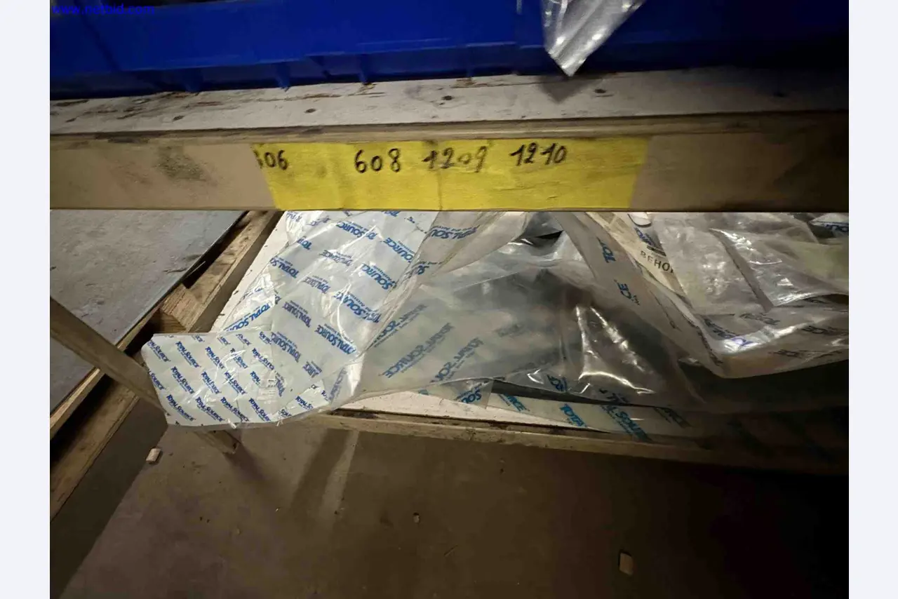 Uzavření závodu společnosti Balta Industries (Belgie) – výrobní závody výrobce koberců-33
