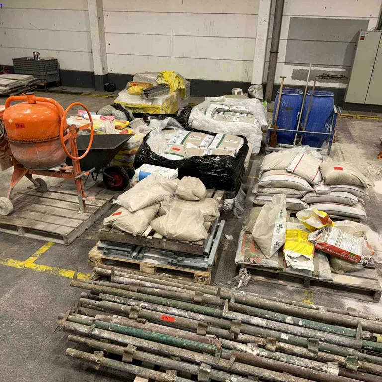 1 Posten Quantity of construction consumables