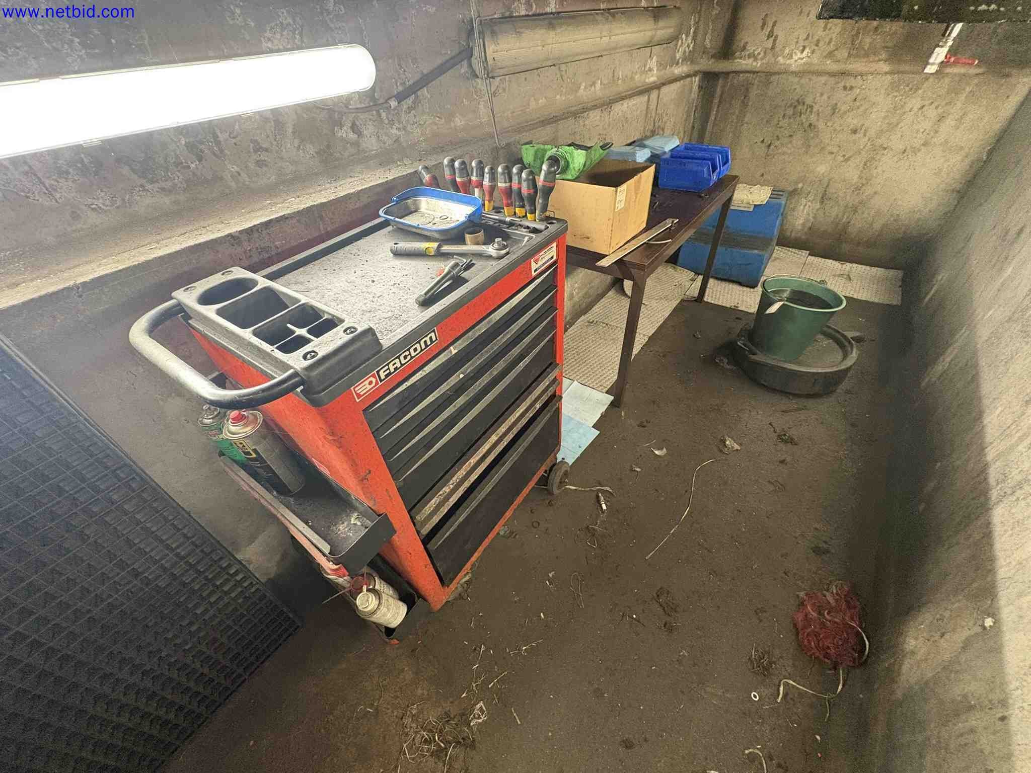 Uzavření závodu společnosti Balta Industries (Belgie) – výrobní závody výrobce koberců-100