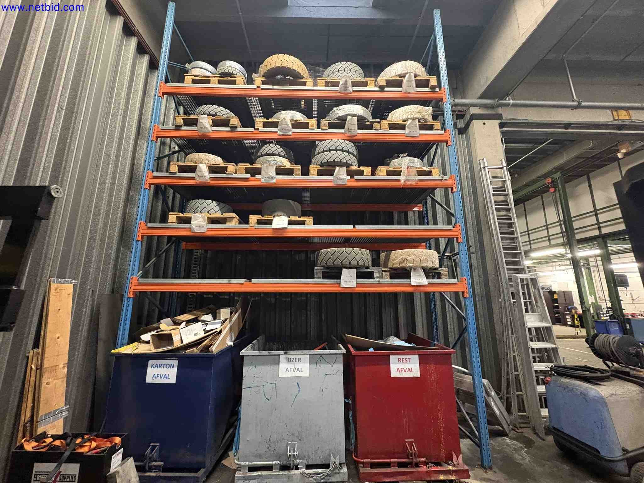 Uzavření závodu společnosti Balta Industries (Belgie) – výrobní závody výrobce koberců-45