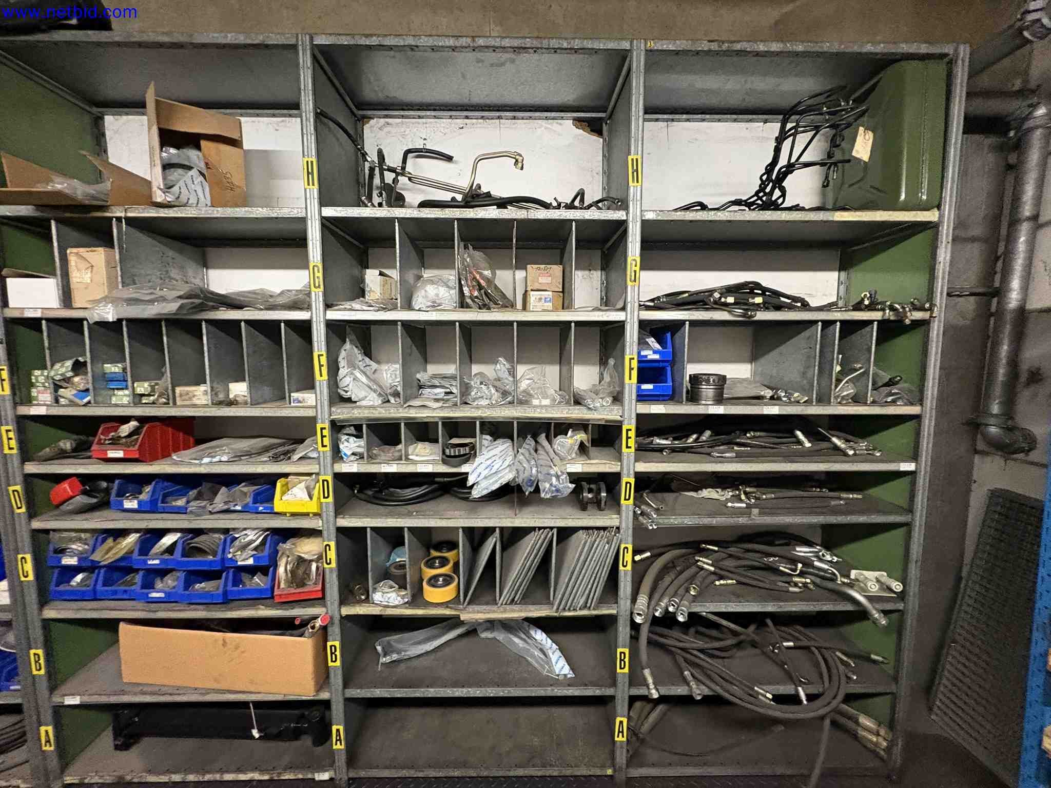 Complete workshop with spare parts for forklifts (Later release) – foto 9 – kavel bij NetBid, Sint Baafs Vijve