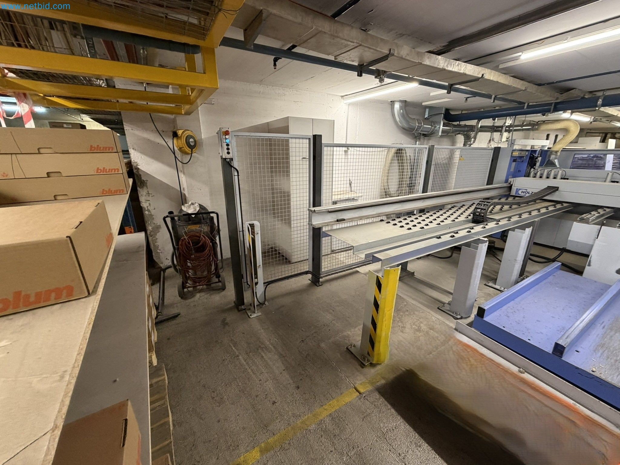 Machines from the woodworking sector-12