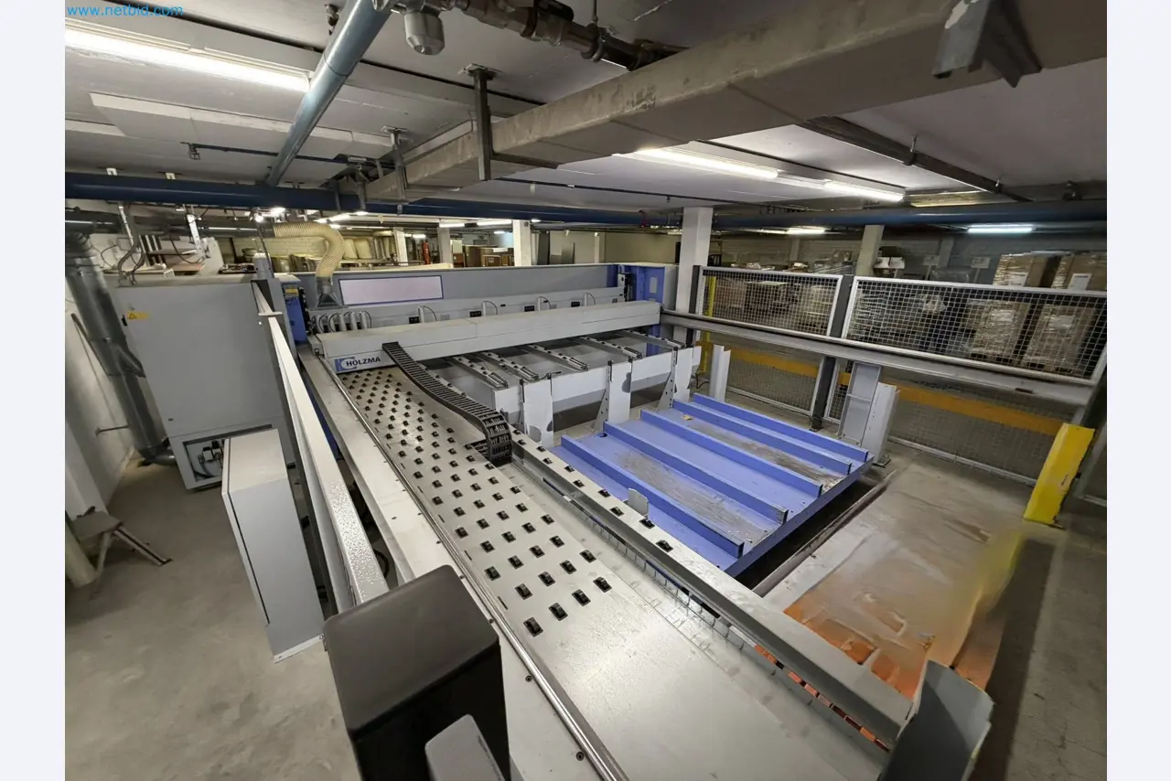 Machines from the woodworking sector-13