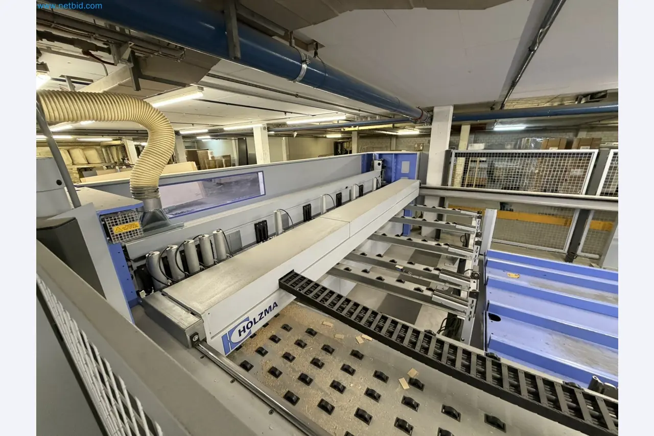 Machines from the woodworking sector-15