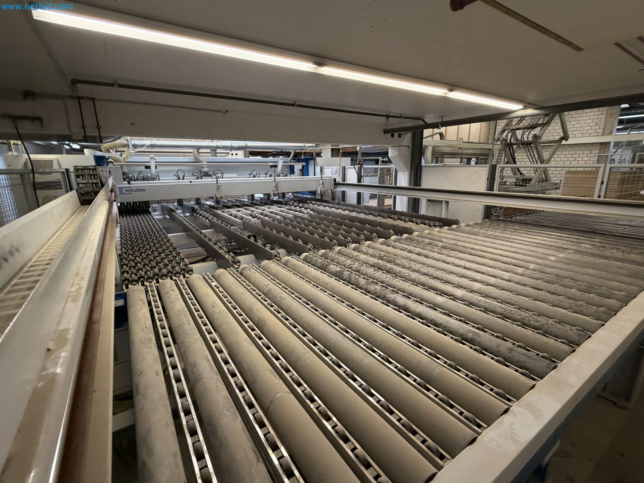 Machines from the woodworking sector-11